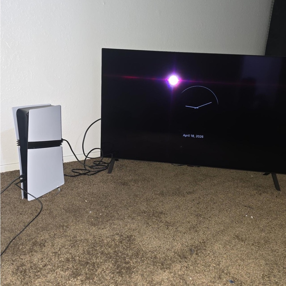 Ps5 pro console - Picture 2 of 6